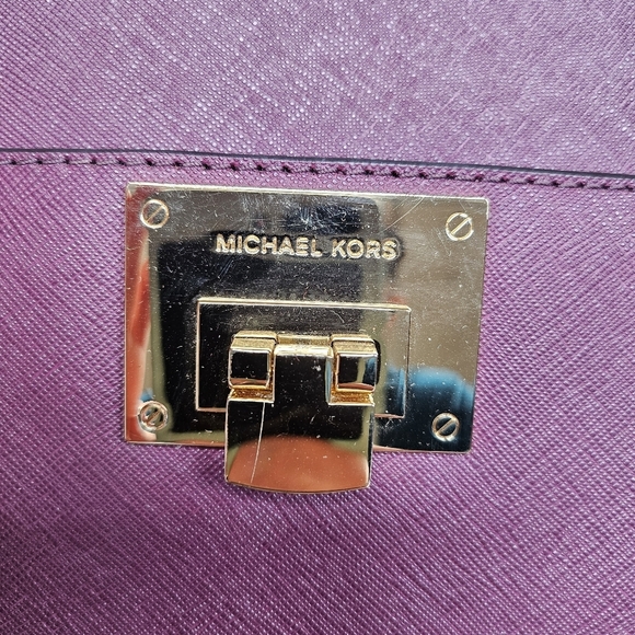 VGUC Michael Kors Black Tina Small Satchel Crossbody Purple Saffiano Leather - Picture 2 of 16